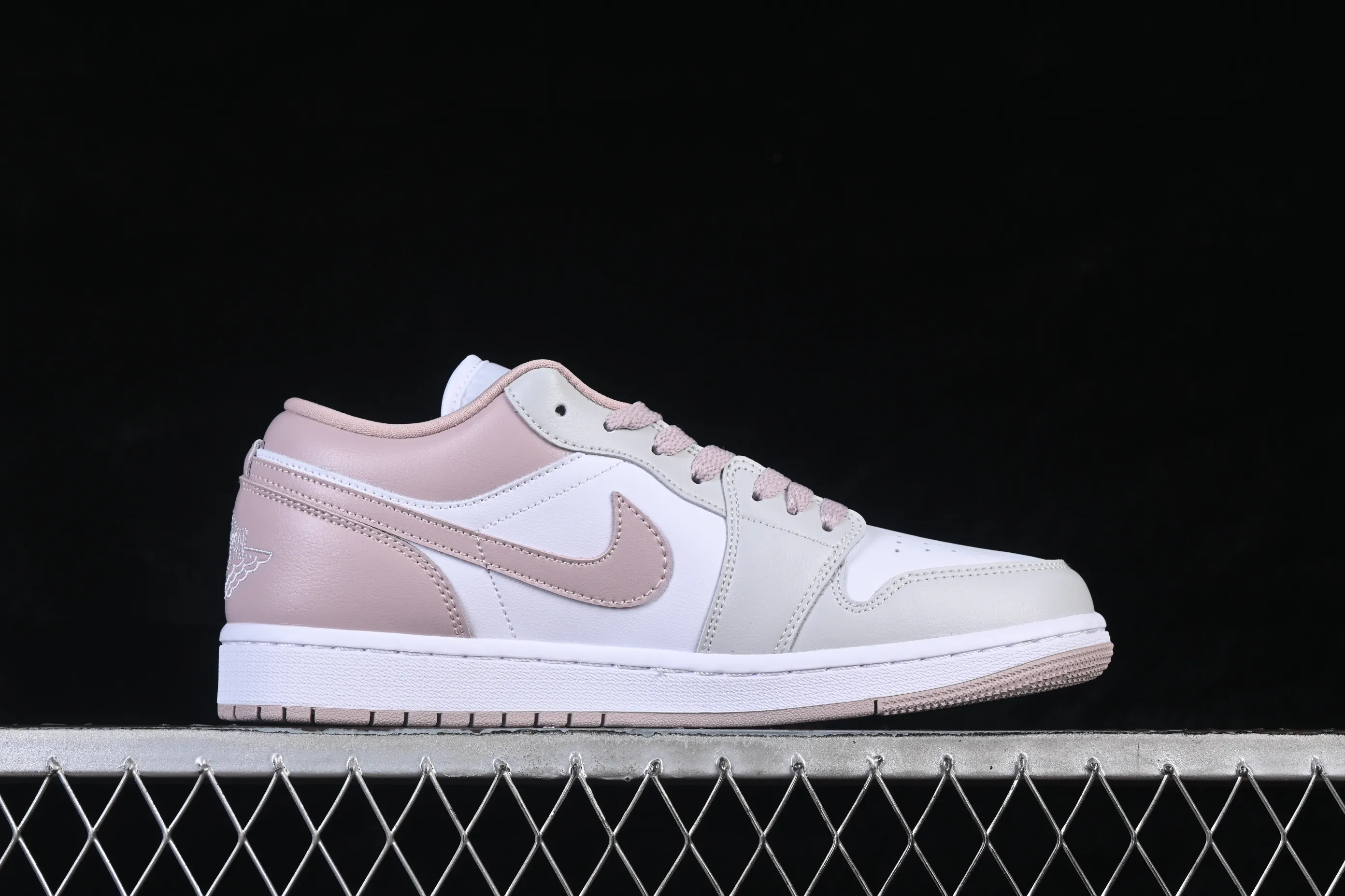 All categories Air Jordan Jordan series basketball shoes Air Jordan 1 Low Air Jordan 1 Low AJ1 Joe 1 rice white powder low-top cultural casual sneakers DC0774-606